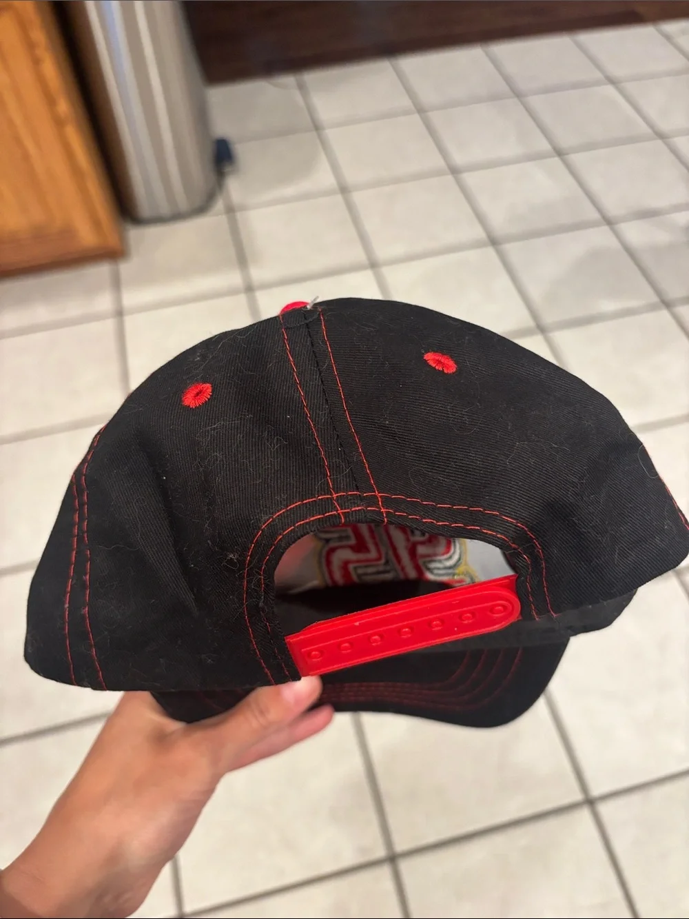 Disney Pixar Cars lightning McQueen  '95 Black & Red Kids Cap medium NWOT